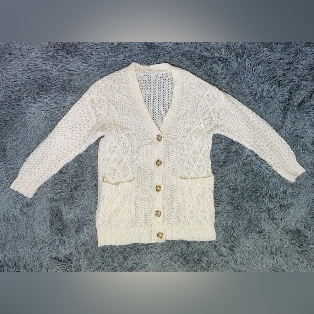 American Eagle women’s cardigan